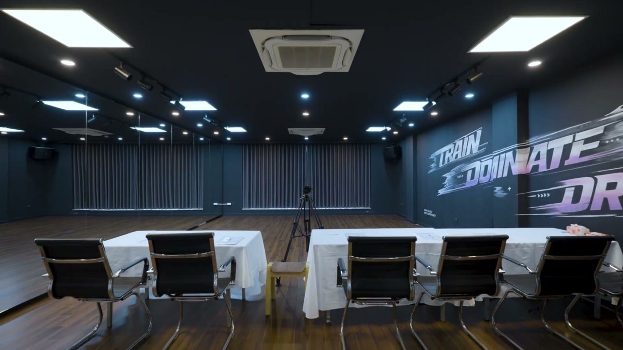 Stage room